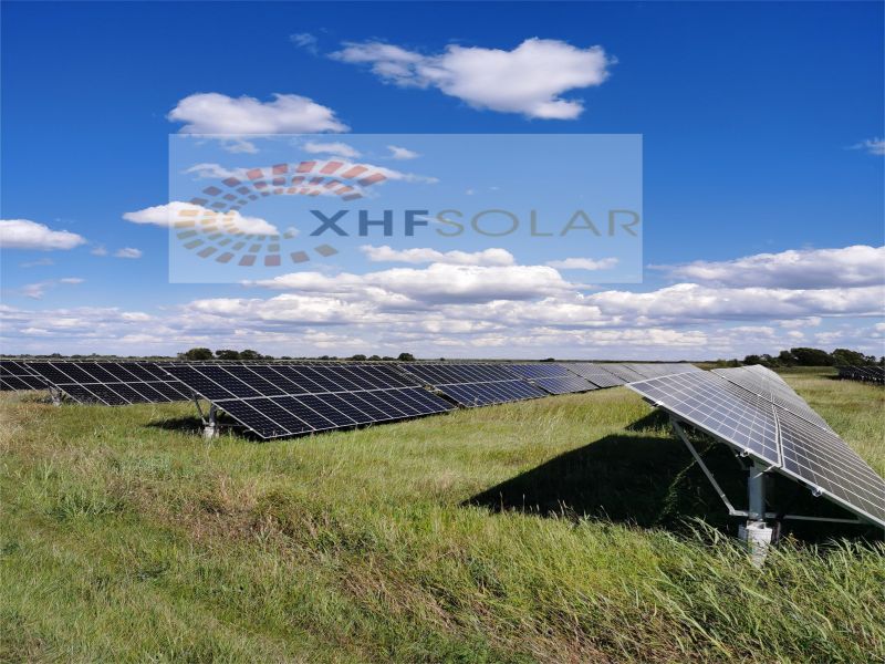 Sistema de tierra de poste fotovoltaico de alto grado