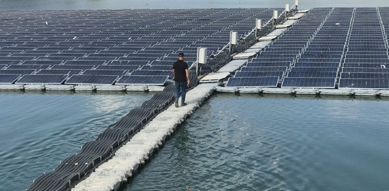 Sistema de montaje fotovoltaico flotante