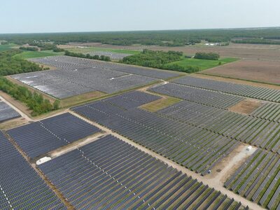 La empresa de servicios públicos de Indiana activa los primeros proyectos solares de 465 MW