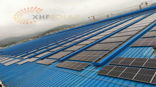 Sistema de montaje solar de techo
