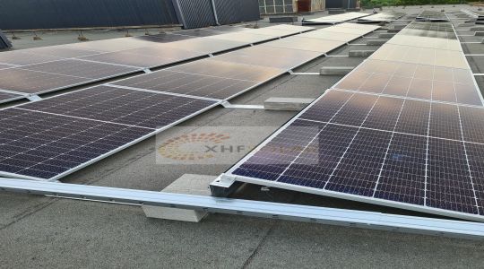 Solución de sistema de montaje solar de balasto de Hungría 5.5WM
